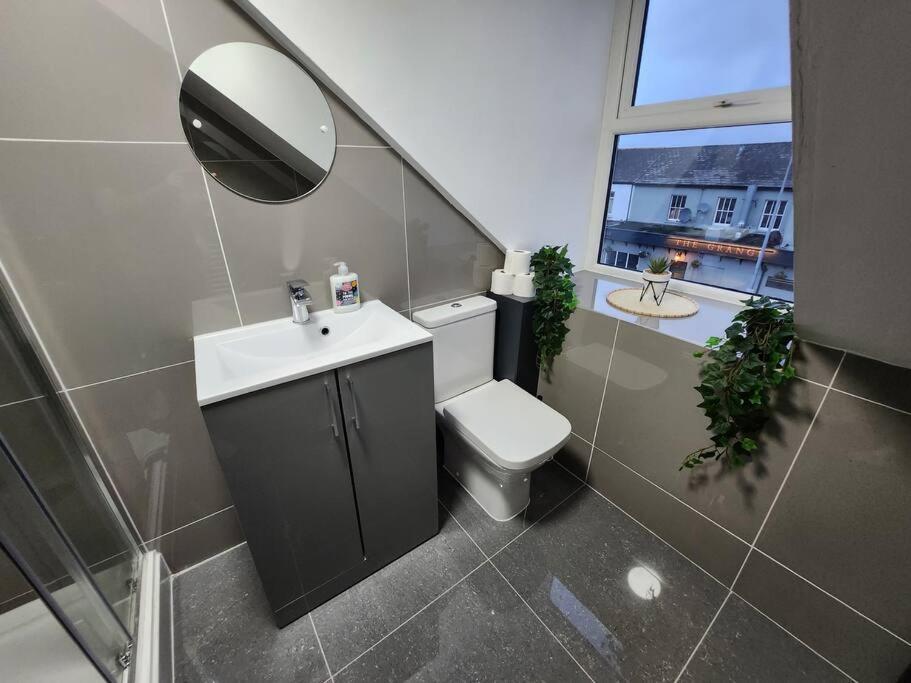 Supervalue Suite 7 - Fast Wifi, Hotel Linen, Keyless Entry, City Only 10 Mins - By Property Promise Cardiff Extérieur photo