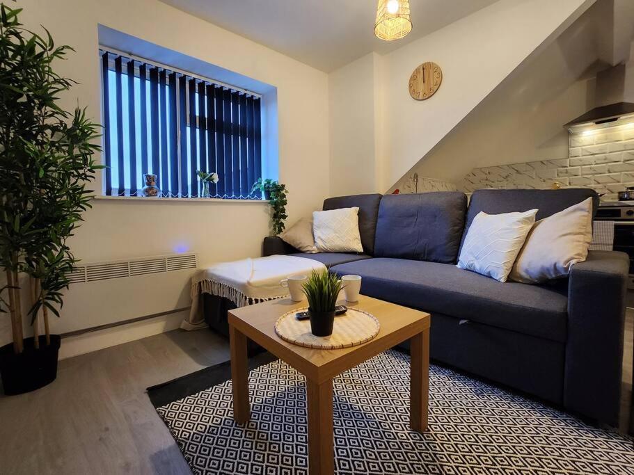 Supervalue Suite 7 - Fast Wifi, Hotel Linen, Keyless Entry, City Only 10 Mins - By Property Promise Cardiff Extérieur photo